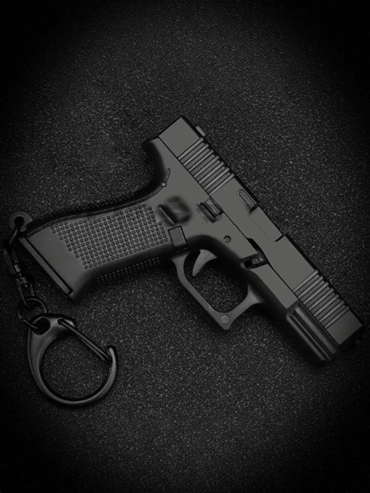 Schlüsselanhänger "Pistole G45"