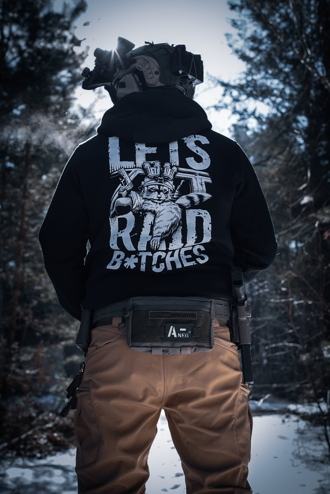 Let´s Raid B*tches