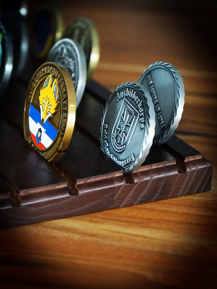 Moskov Display Coin Wooden Coin Display – German Operator