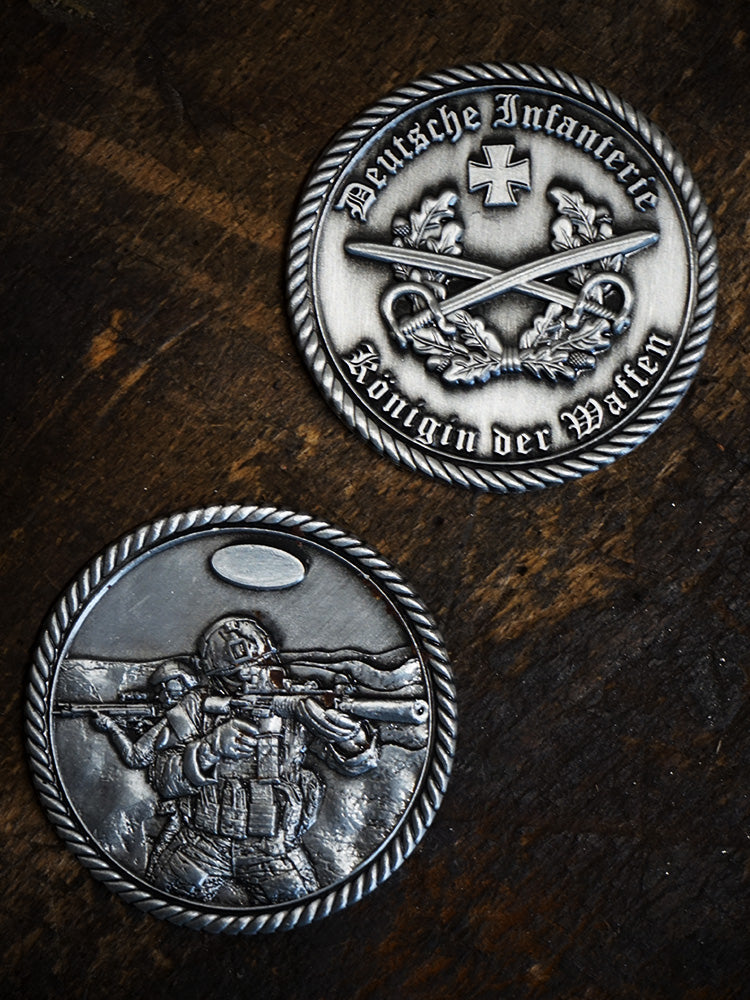 "Königin Der Waffen" Limited Coin